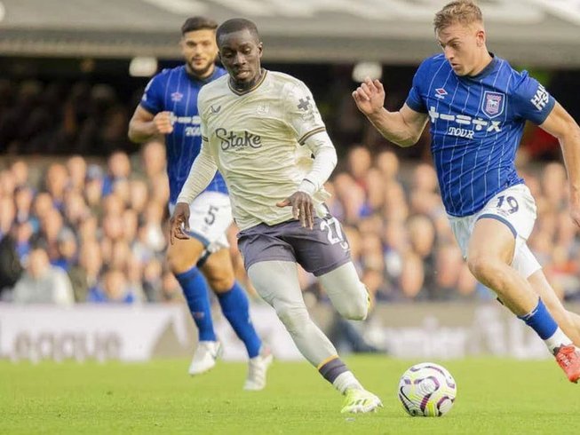 记者：阿森纳有意伯恩茅斯前锋克鲁皮，塔帅认为他可塑性高