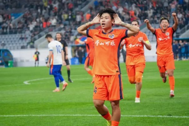 泰山1-1平西海岸，梅米舍维奇泽卡破门