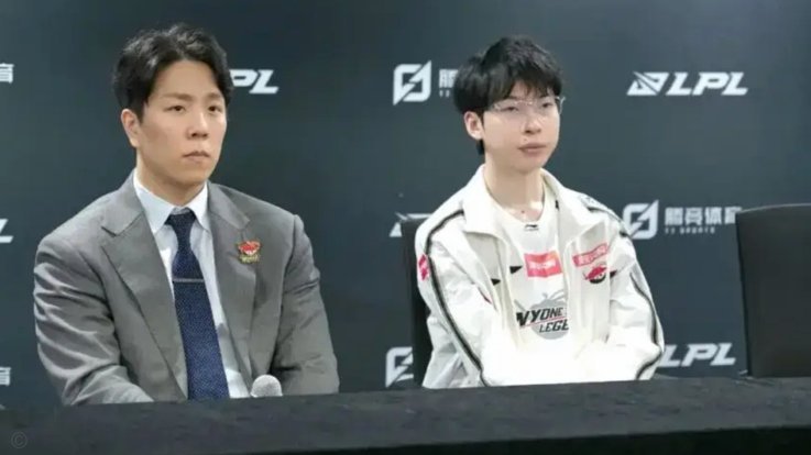 某网红教练带队踢中冠，小组出局，韭菜们竟然不喊主教练下课，哈哈哈哈哈哈