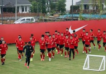 北青：U19国足热身赛与海港B队战平，球队29日凌晨赴法国