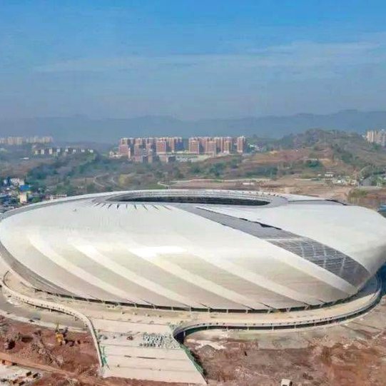 渝媒：龙兴足球场取消伸缩舞台，预计新增1800个座位