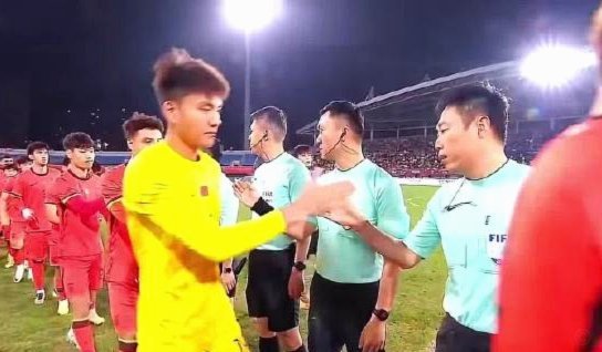 董路喊话：韩国足球到头了，中国足球青训何去何从？