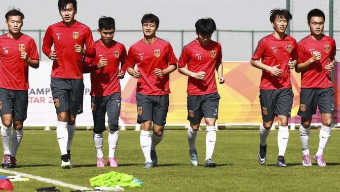 03代谢幕，05国奥队蓄势待发：中国男足新篇章的挑战与期待